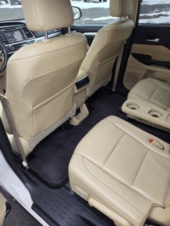 2015 Toyota Highlander Image 20