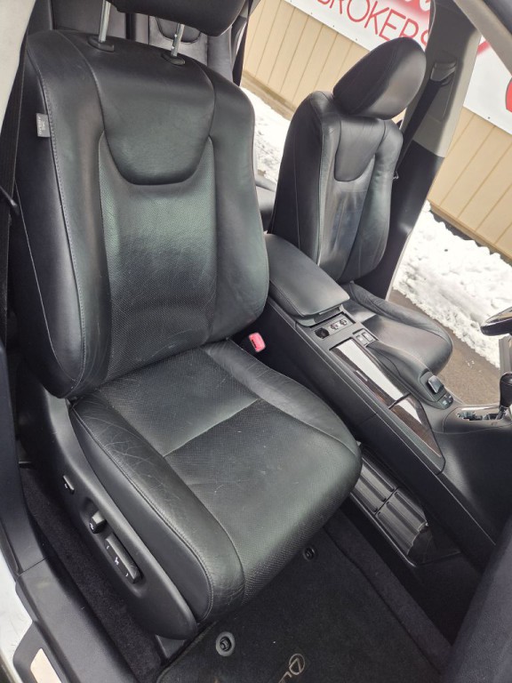 2013 Lexus RX 450h Image 14