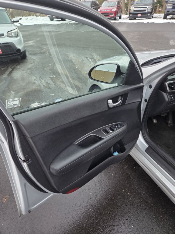 2018 Kia Optima Image 9