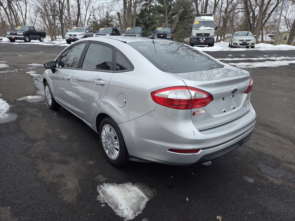 2015 Ford Fiesta Image 5