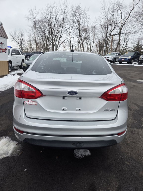 2015 Ford Fiesta Image 7