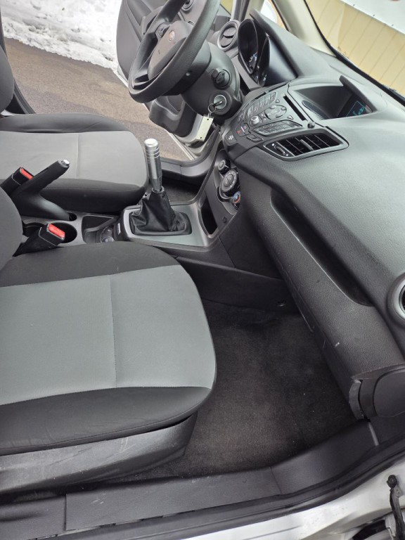 2015 Ford Fiesta Image 13