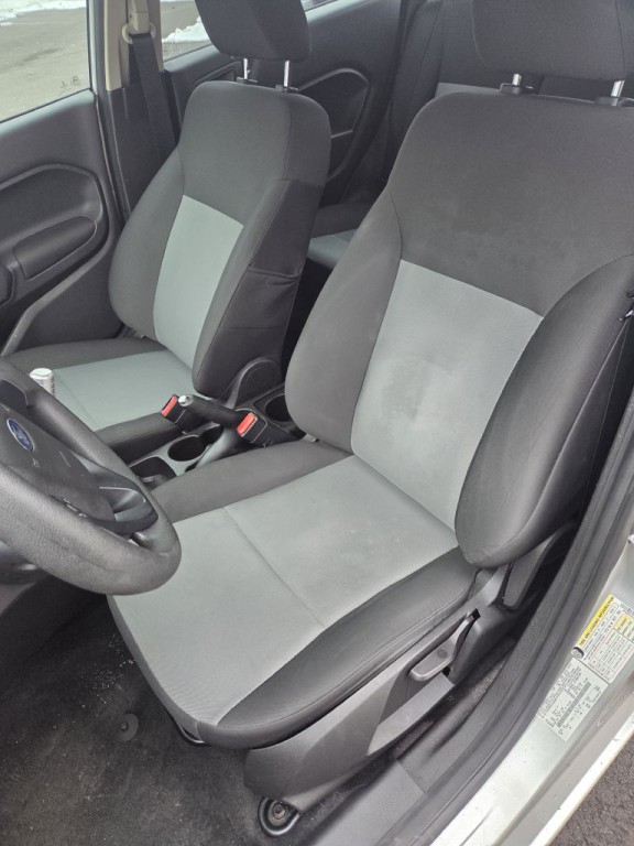 2015 Ford Fiesta Image 22