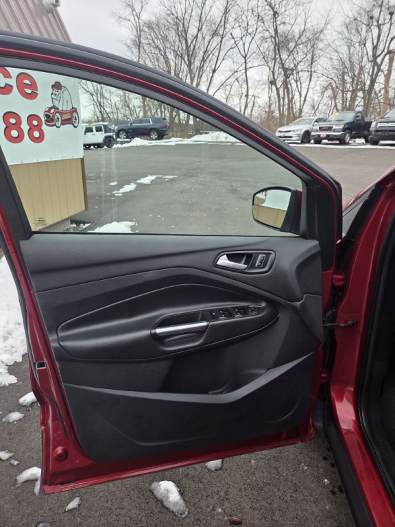 2016 Ford Escape Image 9