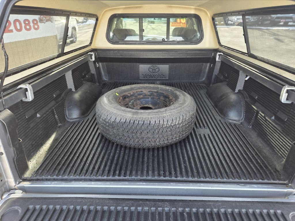 2001 Toyota Tundra Image 8