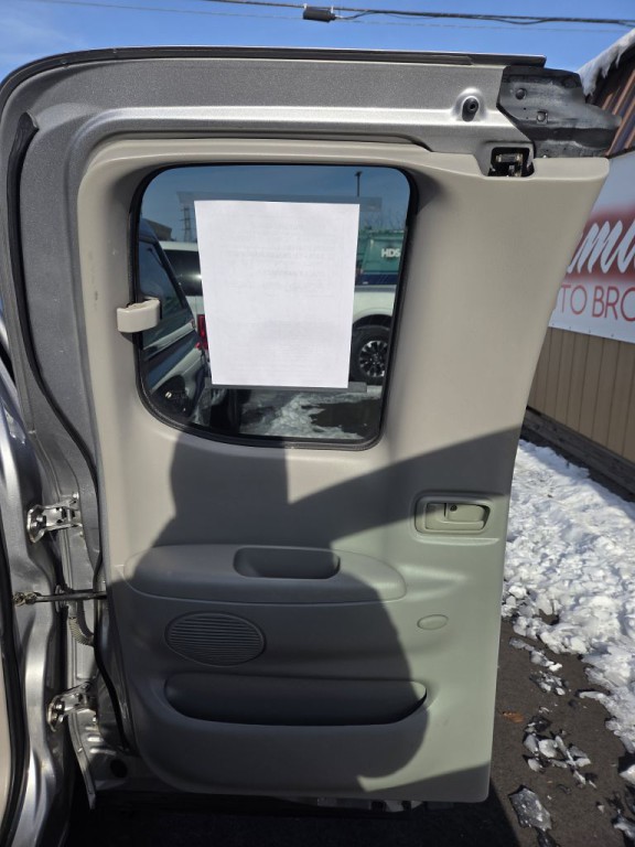 2001 Toyota Tundra Image 10