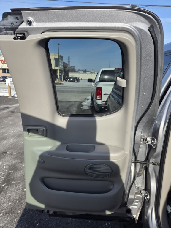 2001 Toyota Tundra Image 16