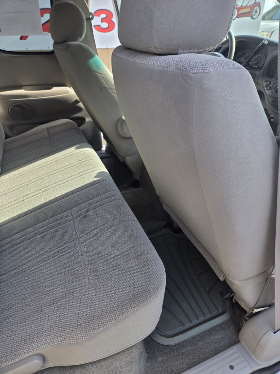 2001 Toyota Tundra Image 18