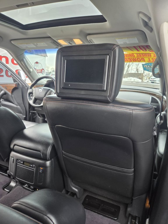 2017 Nissan Armada Image 18