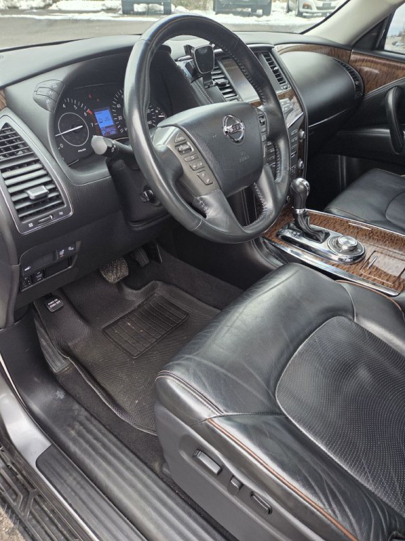 2017 Nissan Armada Image 22