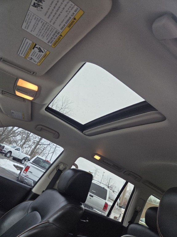 2017 Nissan Armada Image 24