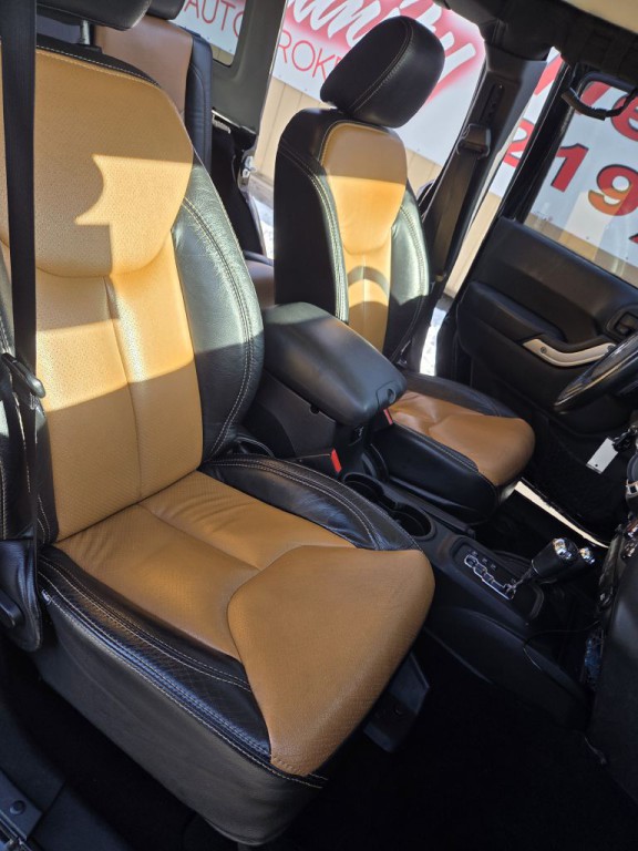 2013 Jeep Wrangler Unlimited Image 14