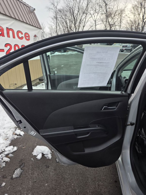 2014 Chevrolet Sonic Image 9