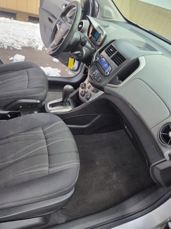 2014 Chevrolet Sonic Image 12