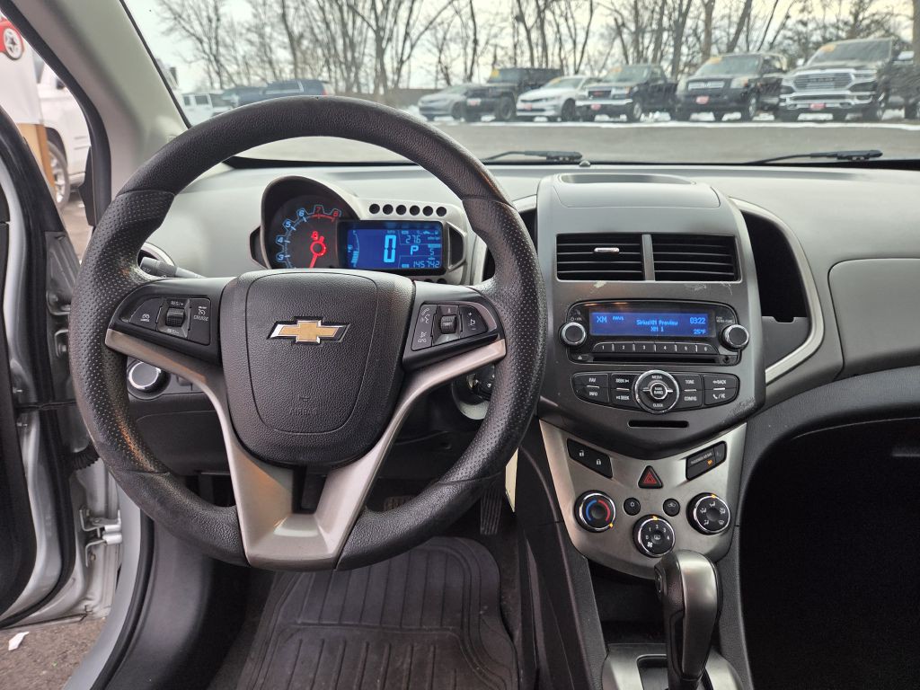 2014 Chevrolet Sonic Image 17