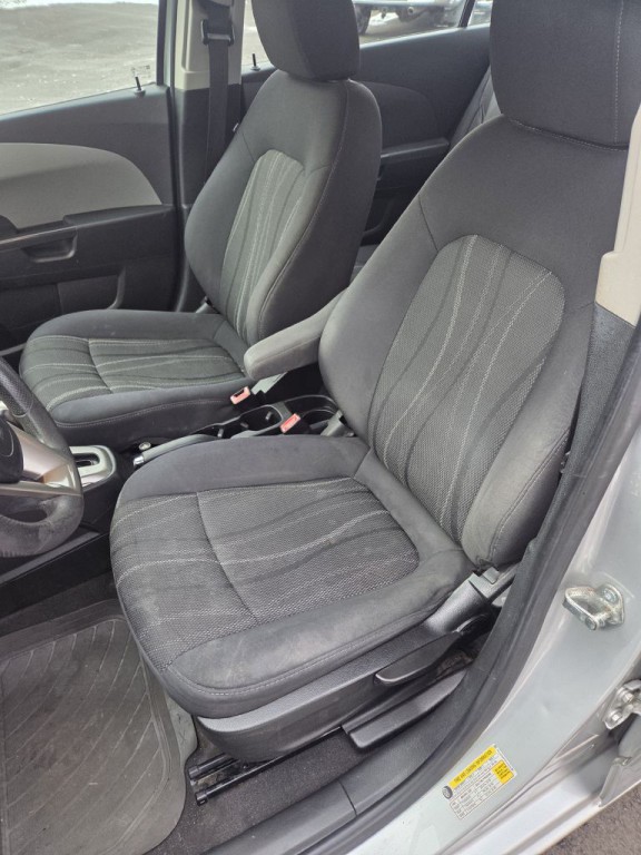 2014 Chevrolet Sonic Image 21