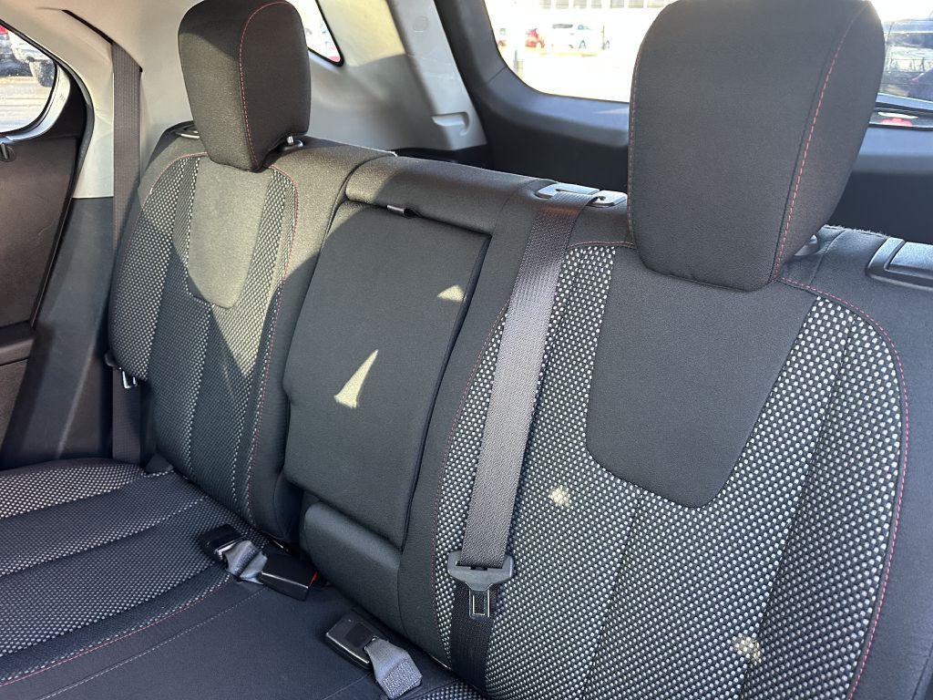 2016 Chevrolet Equinox Image 12