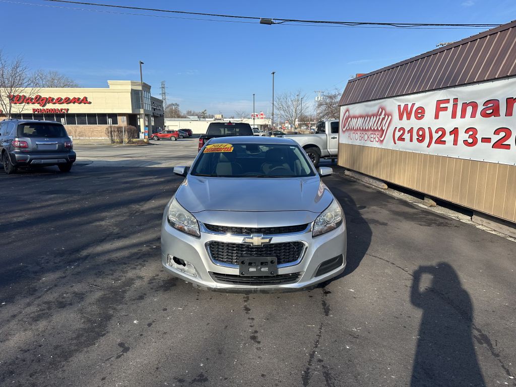 2014 Chevrolet Malibu Image 2
