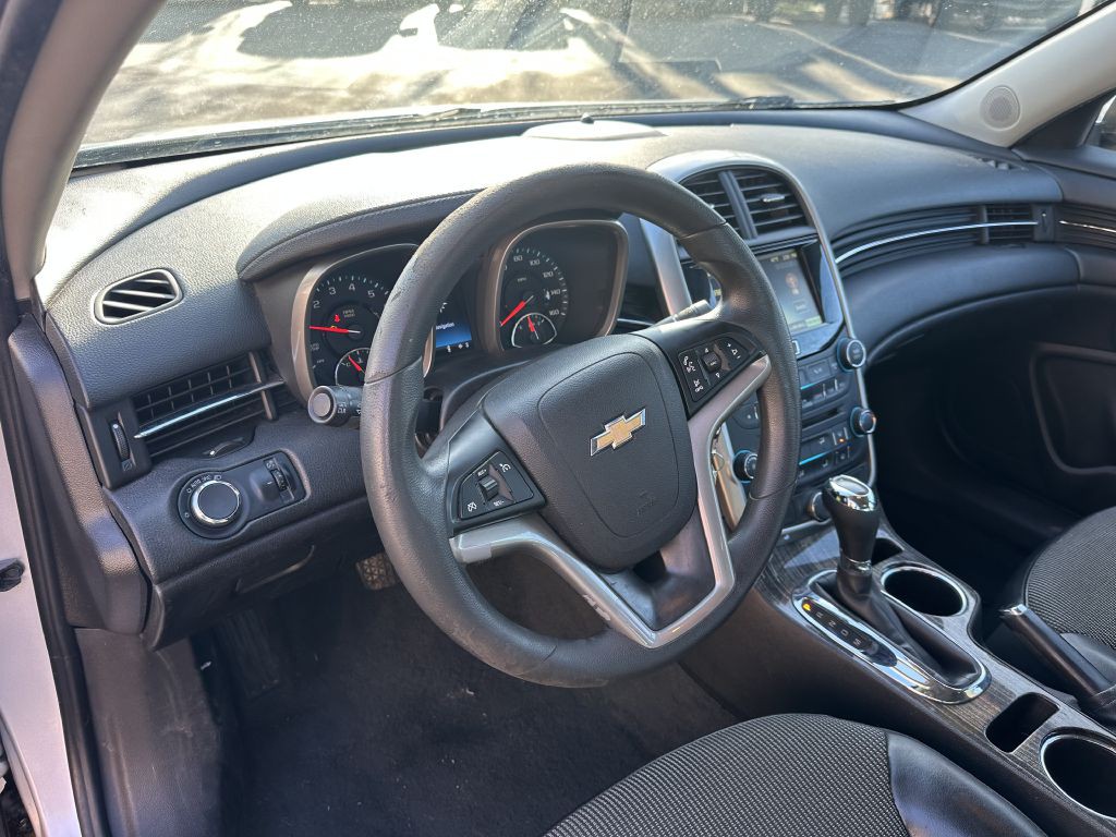 2014 Chevrolet Malibu Image 8