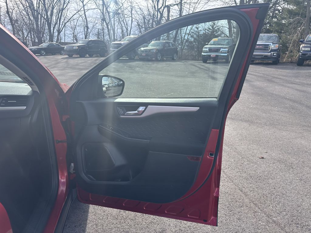 2020 Ford Escape Image 16