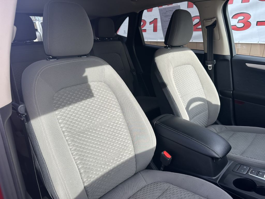 2020 Ford Escape Image 18