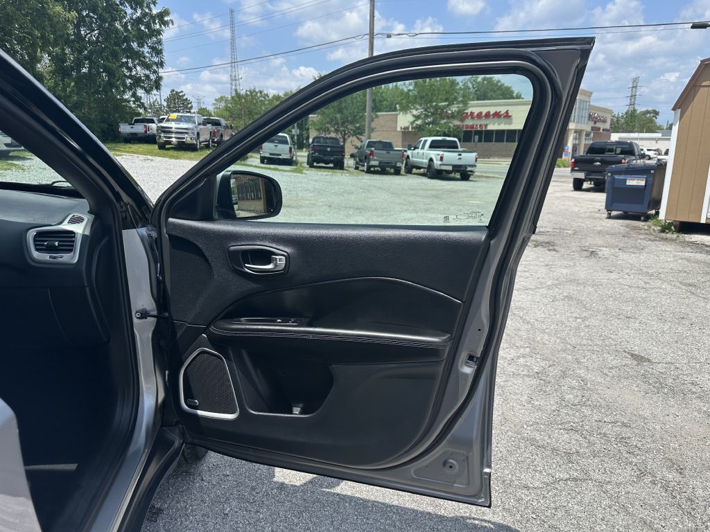 2020 Jeep Compass Image 12