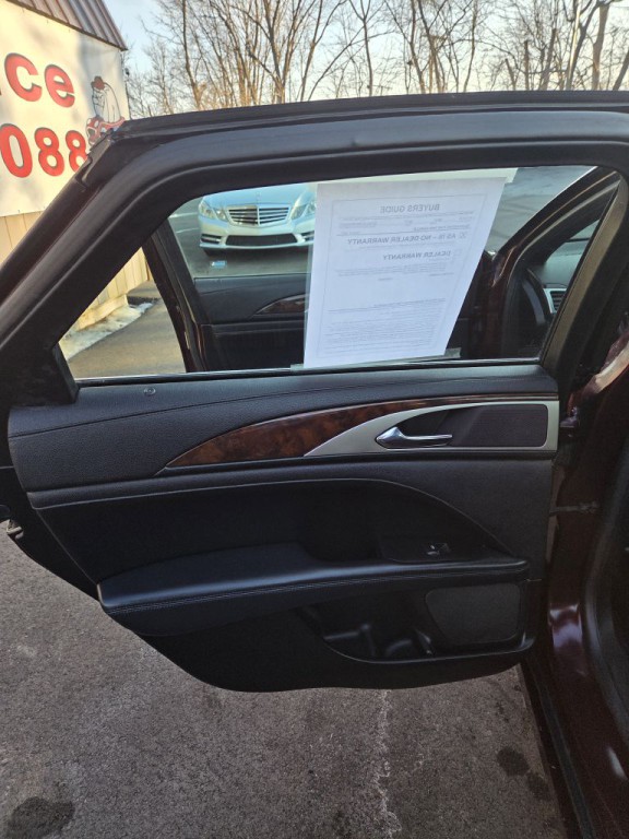 2017 Lincoln MKZ Image 10