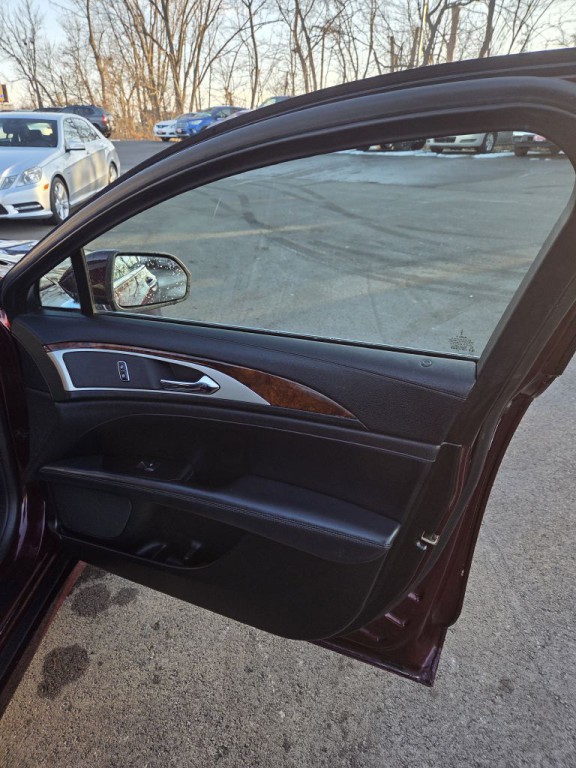 2017 Lincoln MKZ Image 11