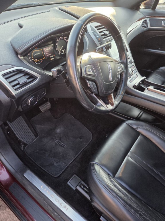 2017 Lincoln MKZ Image 19