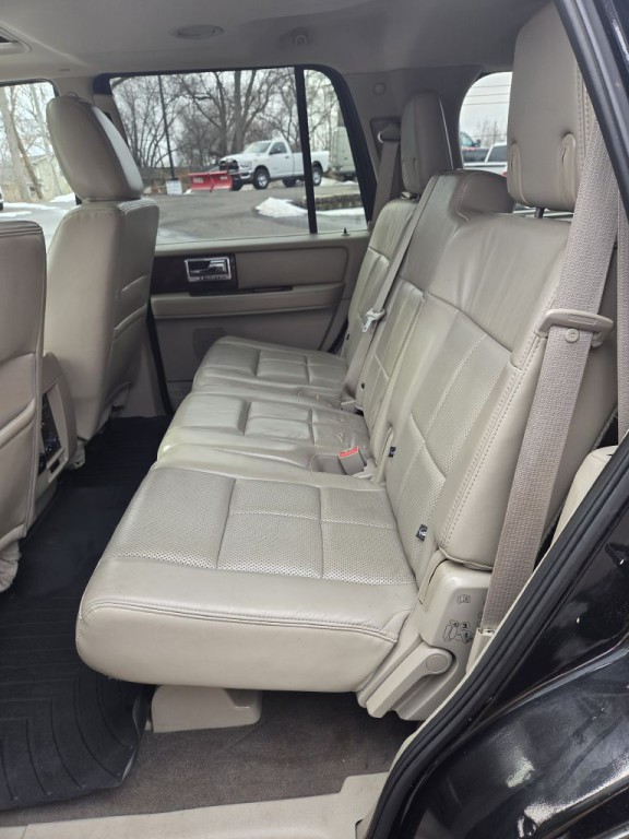 2013 Lincoln Navigator Image 17