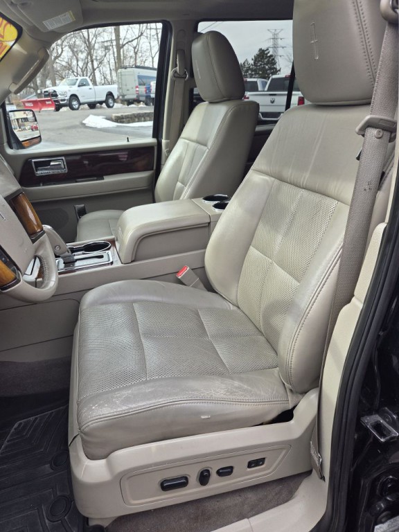 2013 Lincoln Navigator Image 20
