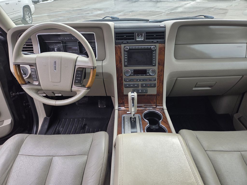 2013 Lincoln Navigator Image 22
