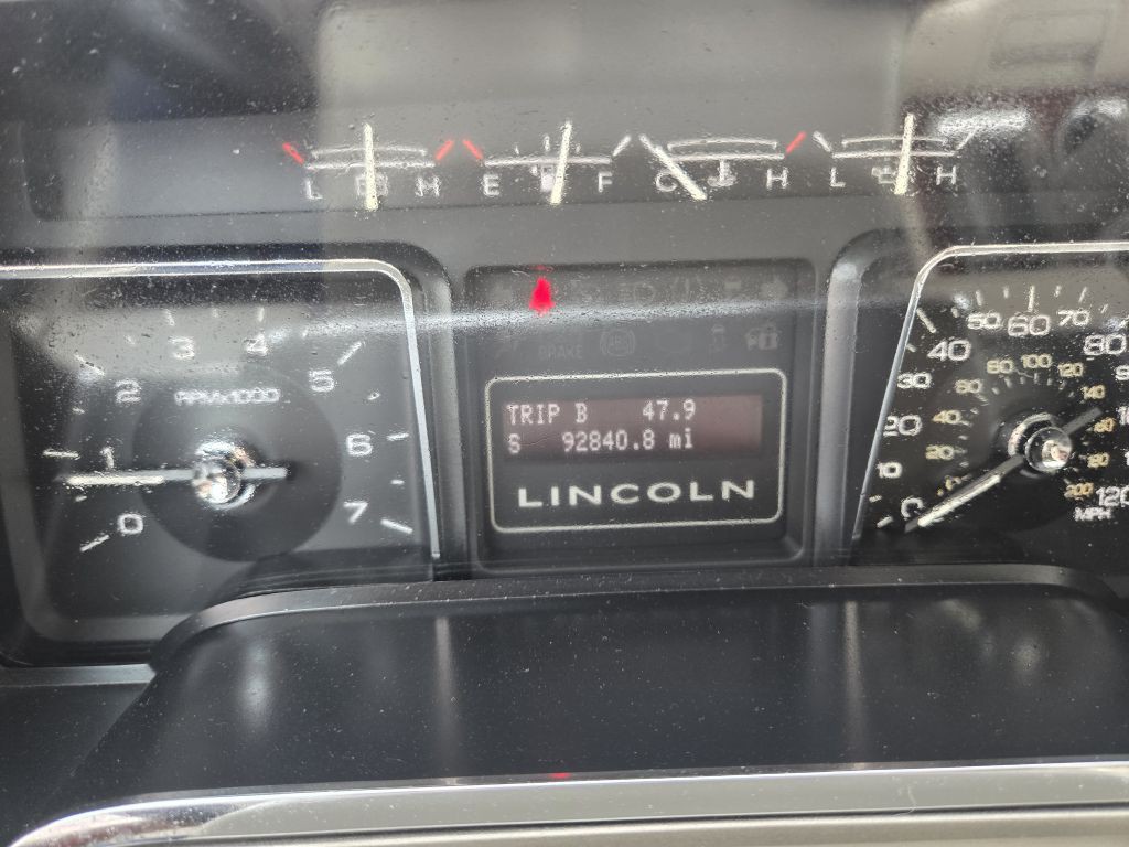 2013 Lincoln Navigator Image 24