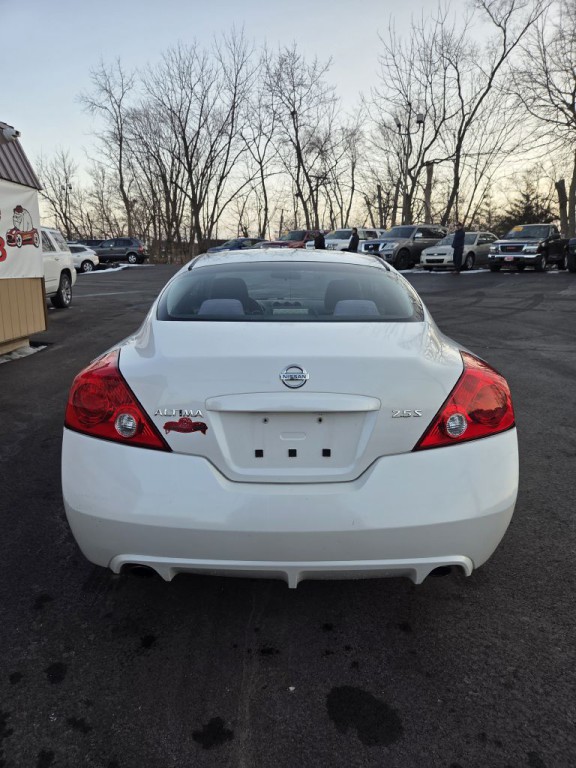 2011 Nissan Altima Image 7