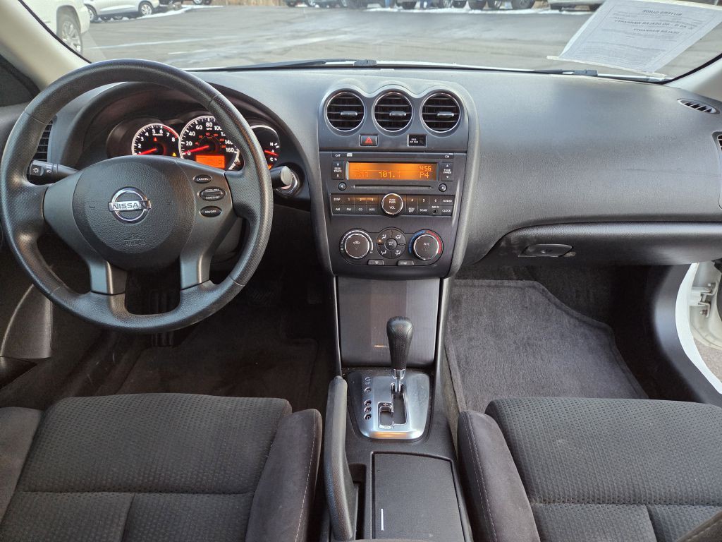 2011 Nissan Altima Image 18