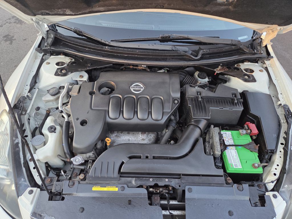 2011 Nissan Altima Image 24