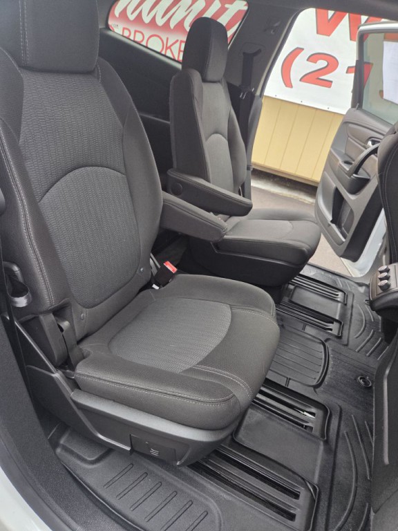 2017 Chevrolet Traverse Image 17