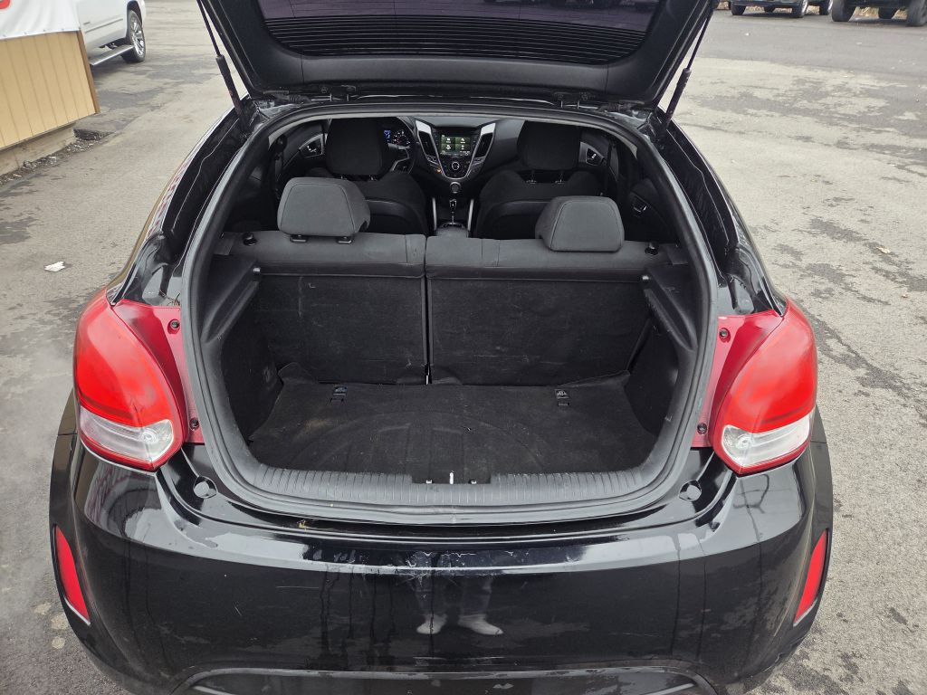 2016 Hyundai Veloster Image 7