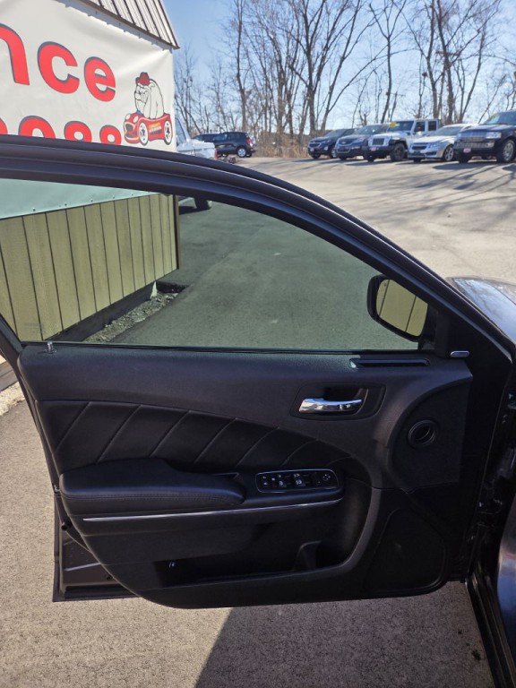 2014 Dodge Charger Image 9