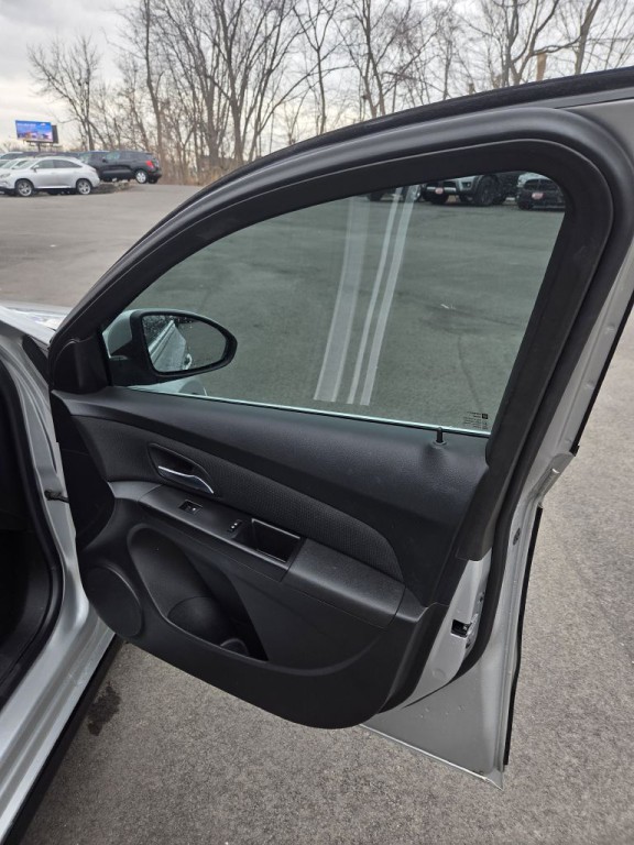 2015 Chevrolet Cruze Image 11