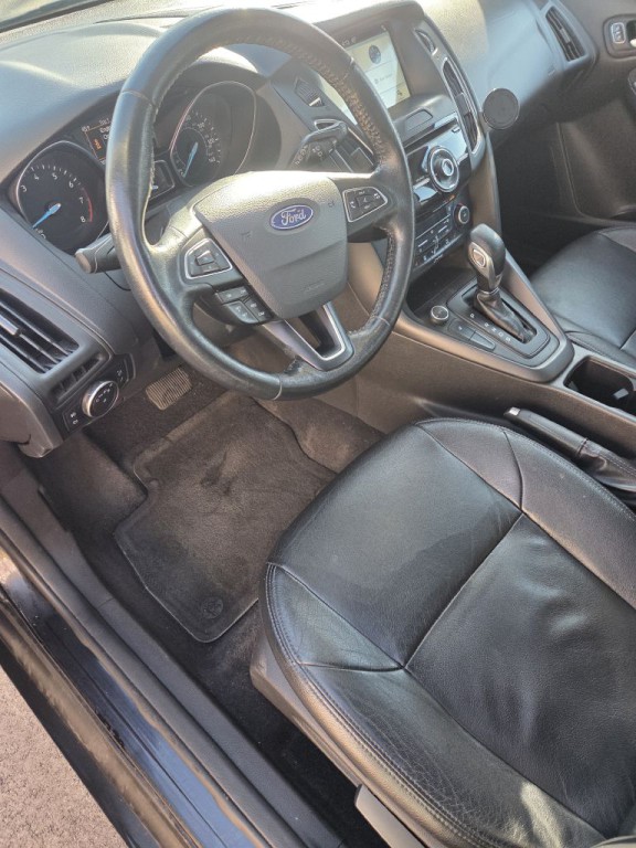 2017 Ford Focus Image 19