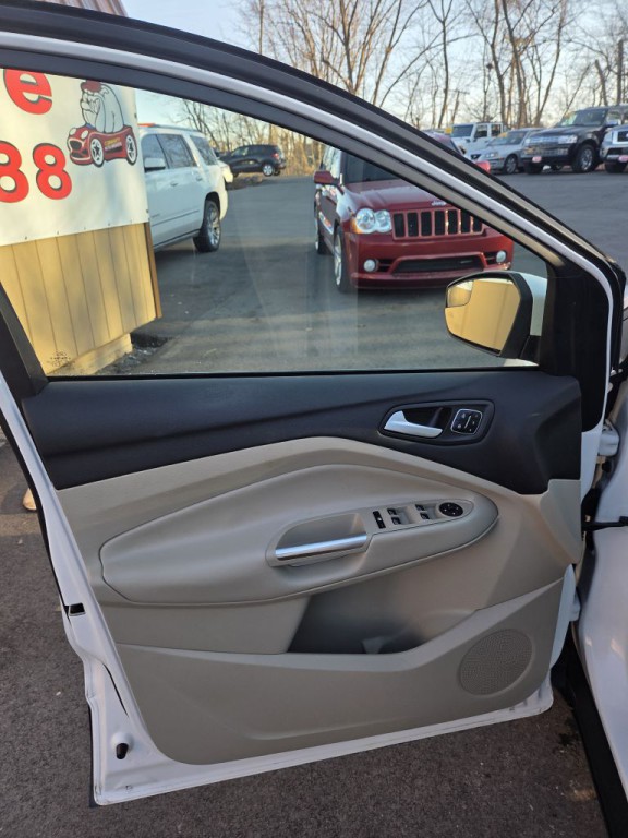 2018 Ford Escape Image 9