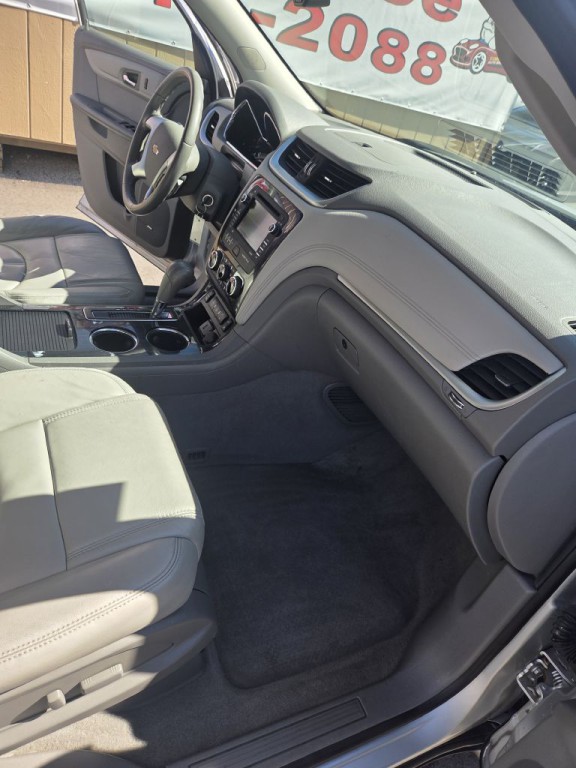 2015 Chevrolet Traverse Image 12