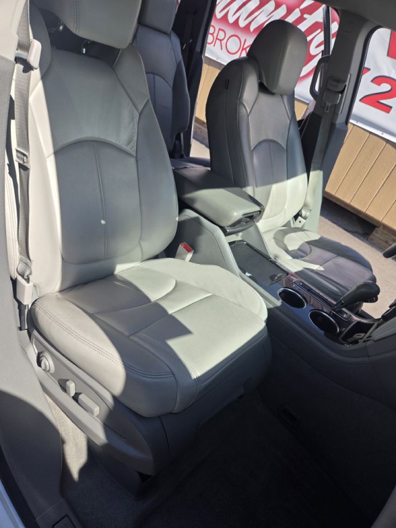 2015 Chevrolet Traverse Image 13