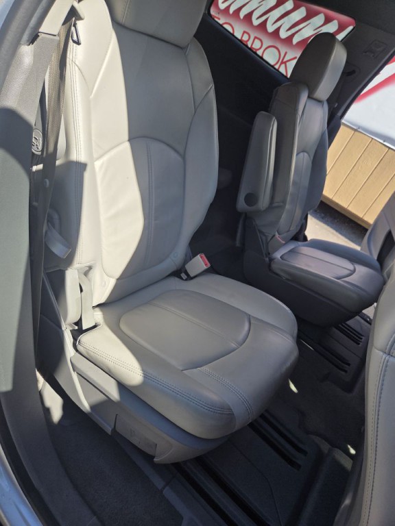 2015 Chevrolet Traverse Image 15