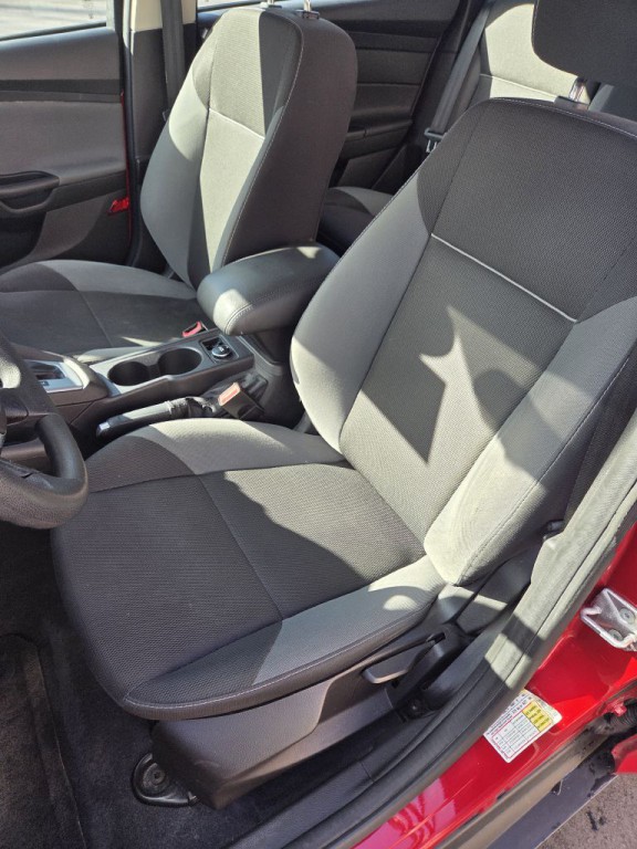 2012 Ford Focus Image 18