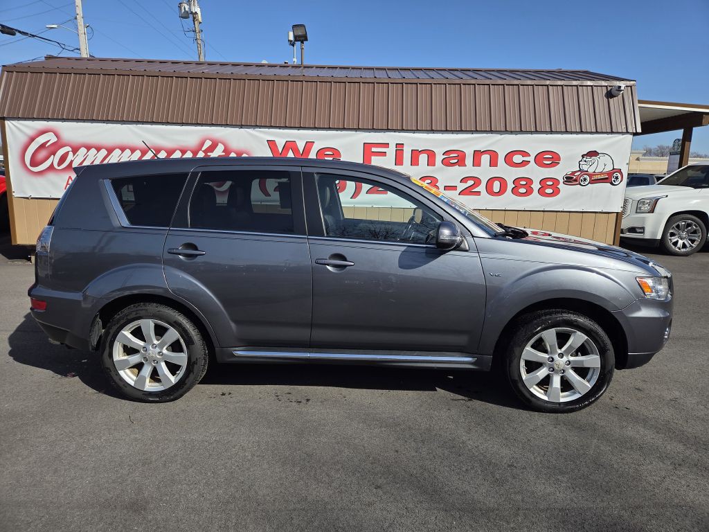 2012 Mitsubishi Outlander Image 2