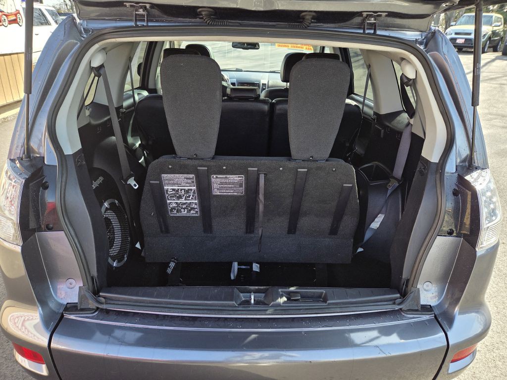 2012 Mitsubishi Outlander Image 8