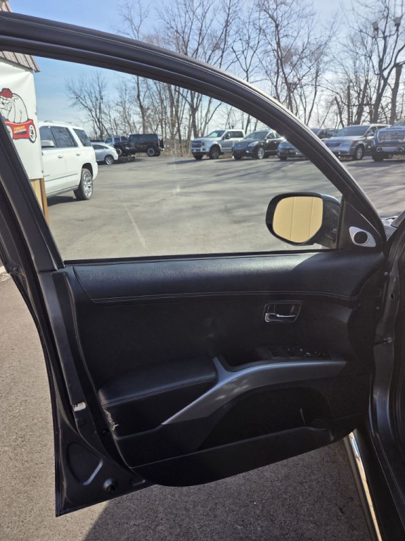 2012 Mitsubishi Outlander Image 9