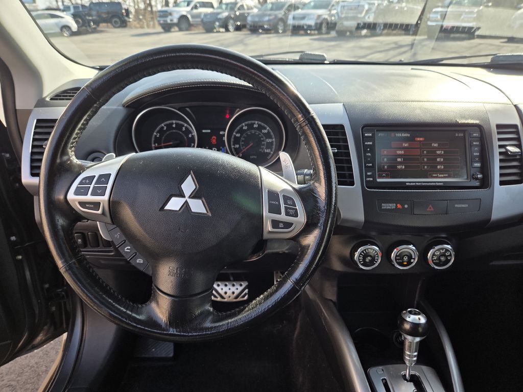 2012 Mitsubishi Outlander Image 22